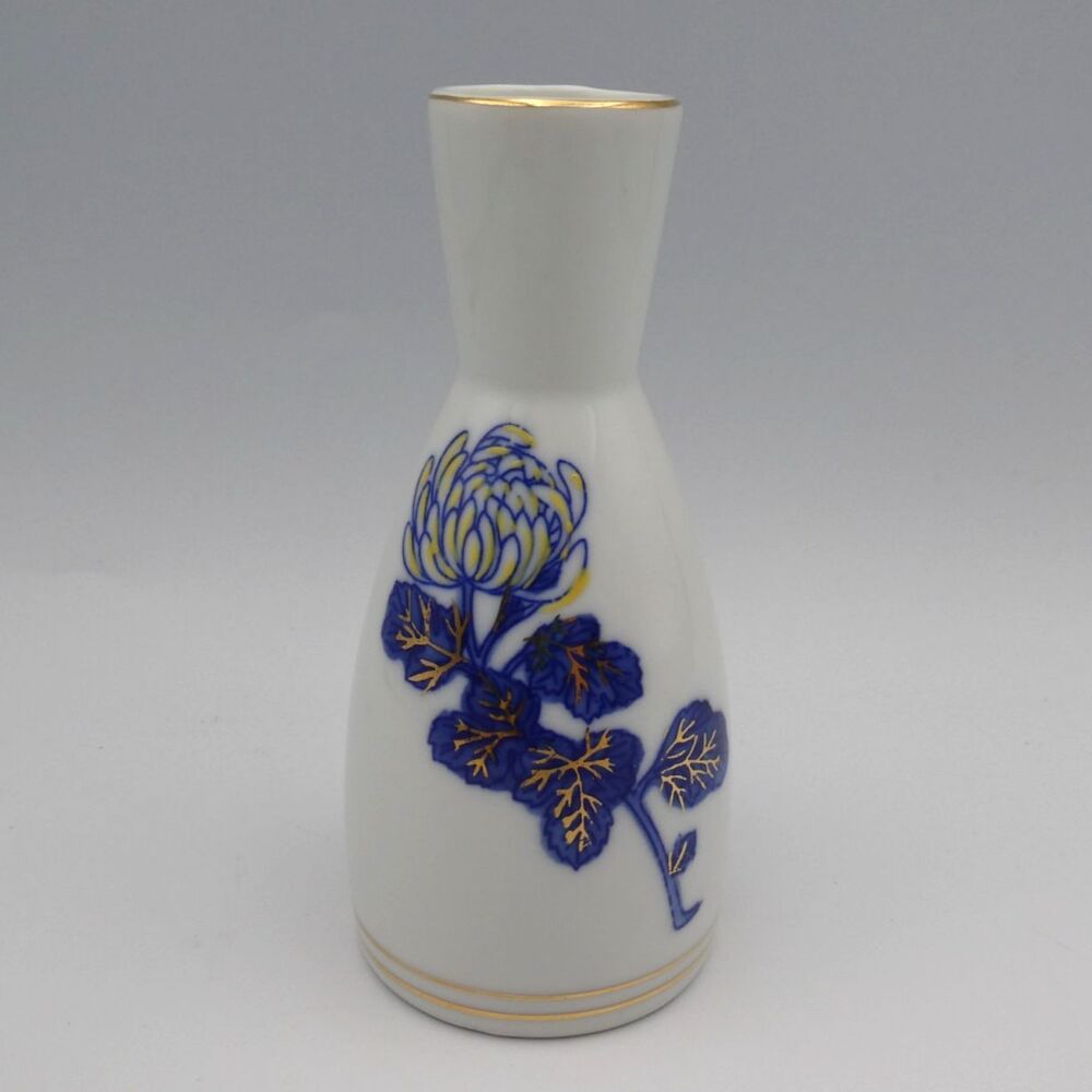 Vintage Kiku-Masamune Japanese Sake Tokkuri Porcelain Bottle Chrysanthemum